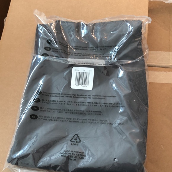 - Under Armour DFO Reflect High-Rise Bootcut Pants - Picture 14 of 16